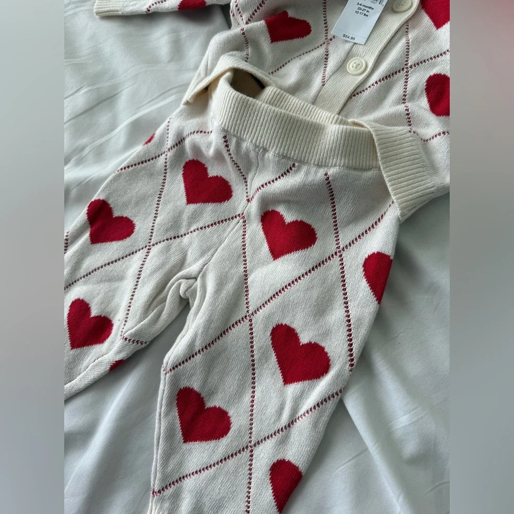 Baby Gap Knit Set 3-6 Months NWT White Red Hearts Ruffles Sweater Pants
